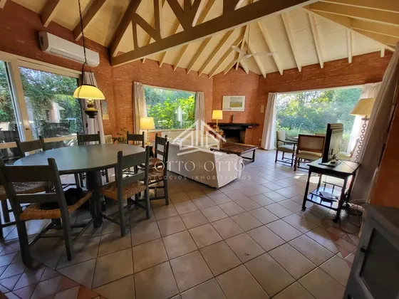 Alquiler Casa Cuatro Dormitorios Punta Del Este Barrio Arbolada Parrillero Y Gran Terreno