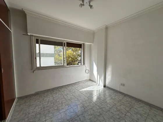 Depto Alquiler Dos Amb En Ramos Mejia Con Balcon