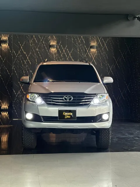Toyota Fortuner 4x4