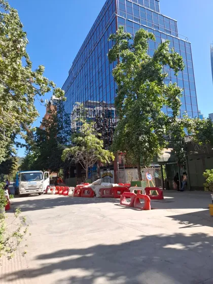 Con Estacionamiento Y En El Mejor Sector De Providencia