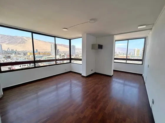 Oportunidad, Gran Oficina En Centro, Iquique (131840)