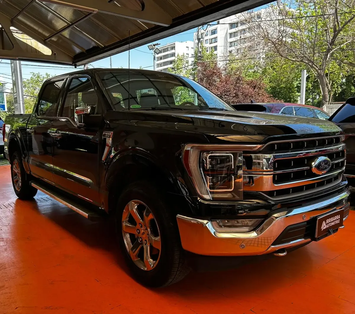 Ford F-150 LARIAT LUXURY CC 4X4 5.0L