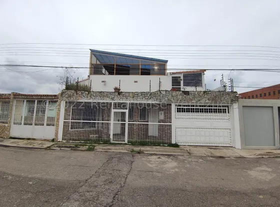 Casa En Venta En Valle Lindo De Turmero Aragua 25-13709