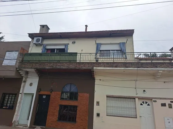 Oportunidad Depto De 3 Ambientes Con Terraza Propia Y Quincho Con Parrilla!!!