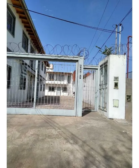 Depto 2 Amb Amplio (puede Dividirse Como 3 Amb) Con Patio - Z/bº Cartero