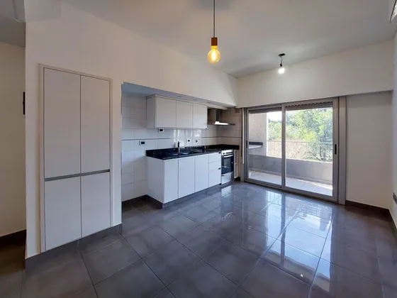Venta Departamento 2 Ambientes En Florencio Varela, Con Cochera Y Baulera