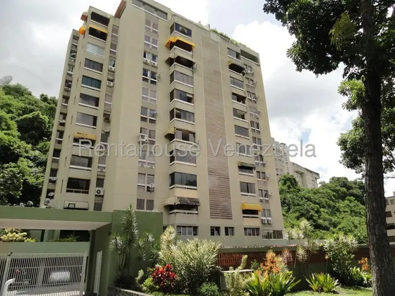 Apartamento En Alquiler En La Alameda Prados Del Este Remodelado De 3 Habitaciones Economico 25-21501