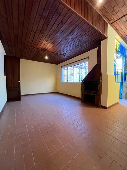 Dueño Vende Casa Con Renta, 2 Dorm Y 2 Patios