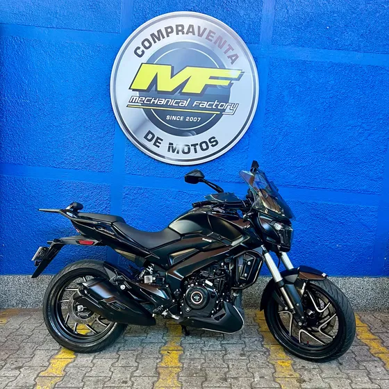Dominar D 400 Touring Bajaj Modelo 2025