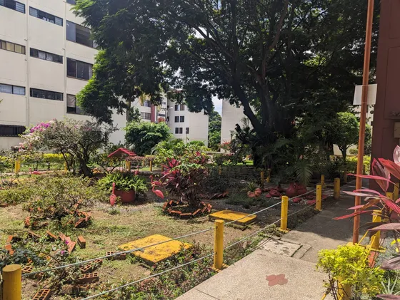 Venta De Apartamento Barrio Limonar  4 Piso Sector Sur Cali