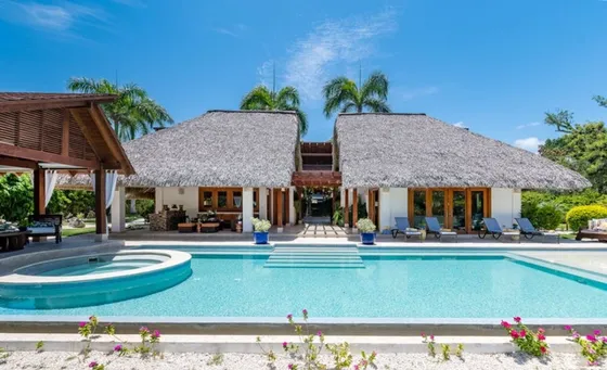 Villa De Lujo En Yarari Cap Cana, Punta Cana, 5 Habitaciones, Piscina, Jacuzzi, Acceso A Club De Playa Y Campo De Golf