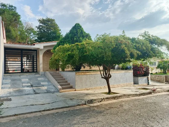 Hermosa Casa De Oportunidad Trigal Norte Valencia Ofg-ip 