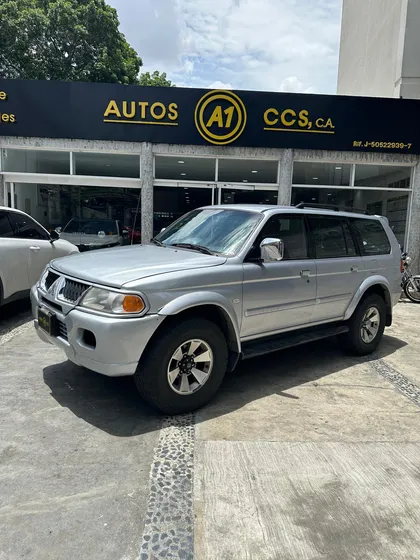 Mitsubishi Montero Sport Gls