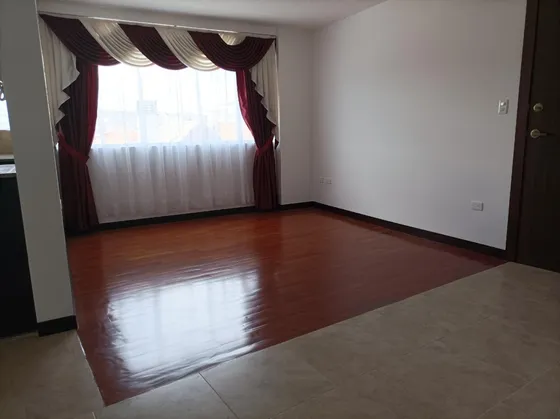 Vendo O Rento Lindo Depar 2 Dorm, 2 Parq. Urb. El Condado, Quito