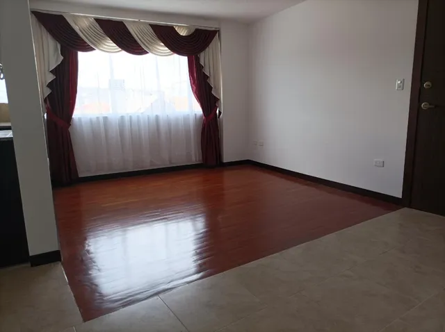 Vendo O Rento Lindo Depar 2 Dorm, 2 Parq. Urb. El Condado, Quito