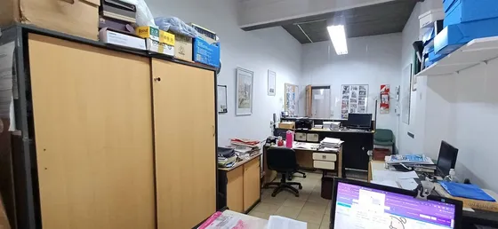 Oficina  Local En Alquiler En Castelar Centro