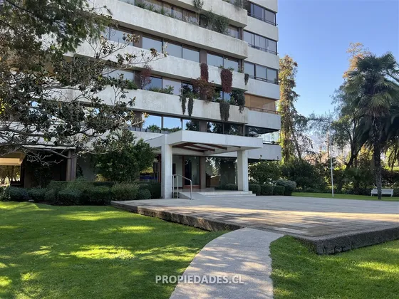 Departamento En Venta De 3 Dorm. En Vitacura