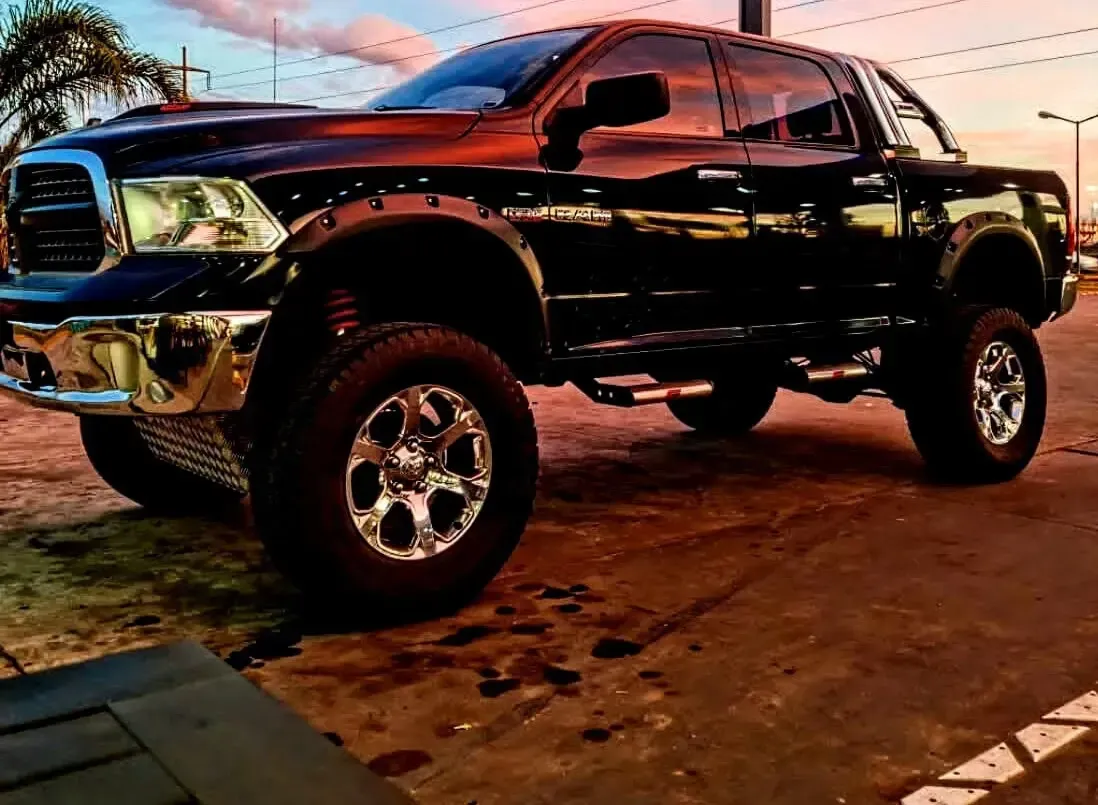RAM 1500 5.7 Laramie Atx V8