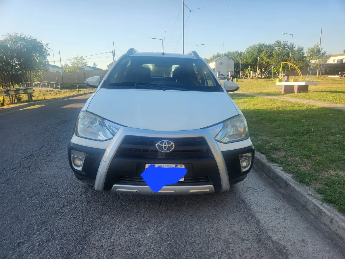 Toyota Etios 1.5 Cross