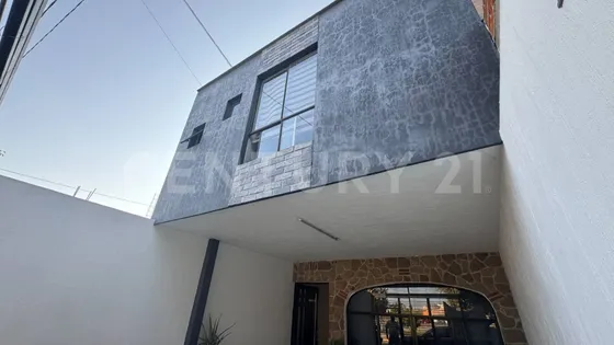 Casa En Venta En Zona Belenes