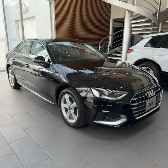 Audi A4 Select 2.0