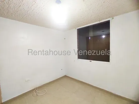 Mayra Barradas Vende Amplio, Bello Y Comodo Apartamento Ubicado En Zona Centrica, Privilegiada Y Estrategica De La Cudad