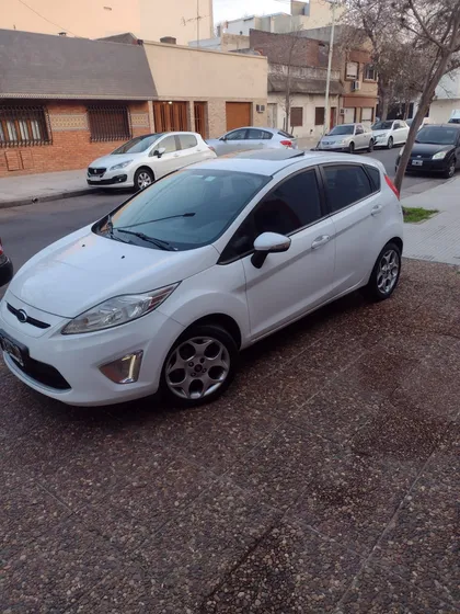 Ford Fiesta Kinetic 1.6 Design 120cv Titanium