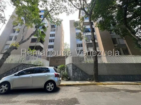 Apartamento En Alquiler Las Esmeraldas #25-17313 Johana Blanco