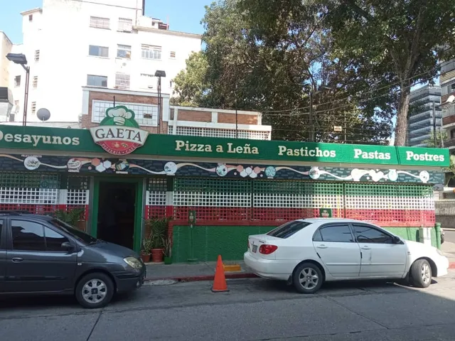 Se Vende Fondo De Comercio Para Café, Pizzería Y Pollo . Gran Oferta Em