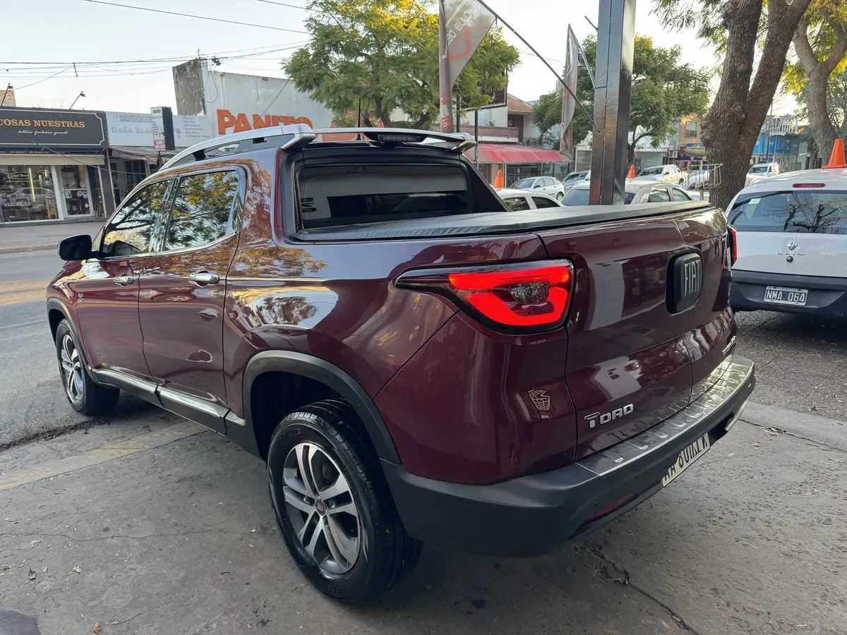 Fiat Toro 2.0 Volcano 4x4 At560767031417907203