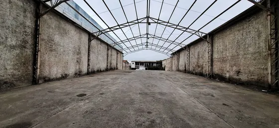 Galpón Y Oficinas Arriendo