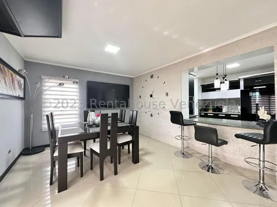 Ana Karina Molleja Vende Amplio Apartamento Remodelado En Zona Este Barquisimeto-lara/ Akm