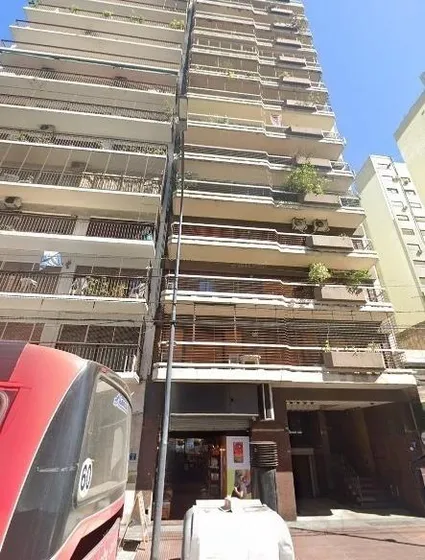 Departamento En Venta - 3 Dormitorios 2 Baños - 85mts2 - Flores  