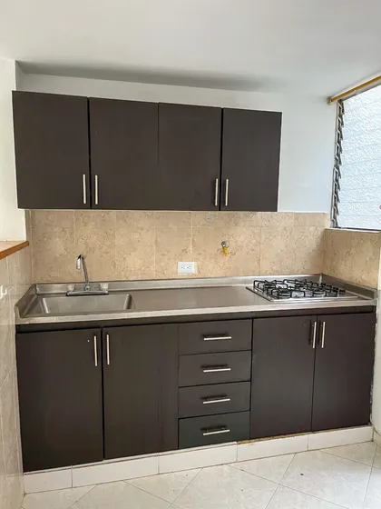 Casa En Venta Unifamiliar De 3 Niveles En Robledo Urbanización Tulipanes, La Mejor Ubicación Del Sector
