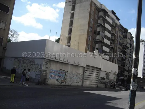 Estupendo Galpón Industrial En Venta Mls 25-17011 Boleita Sur