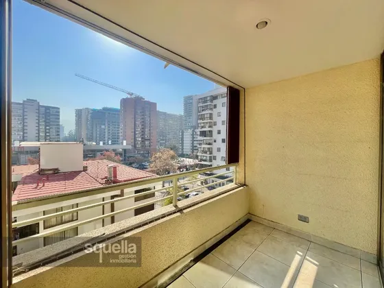 A Pasos De E. Militar - Arriendo 2d Y 2b - Estac Y Bodega