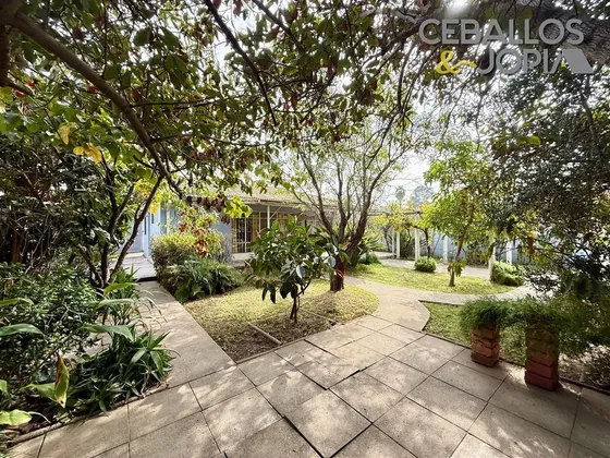 Casa En Venta De 2 Dorm. En Villa Alemana