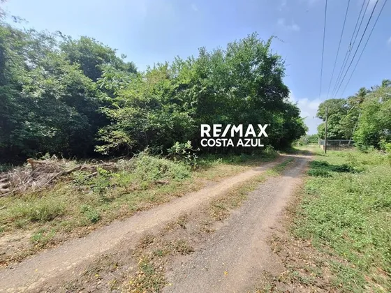 Remax Vende Terreno En Las Granjas Del Tuque Tucacas