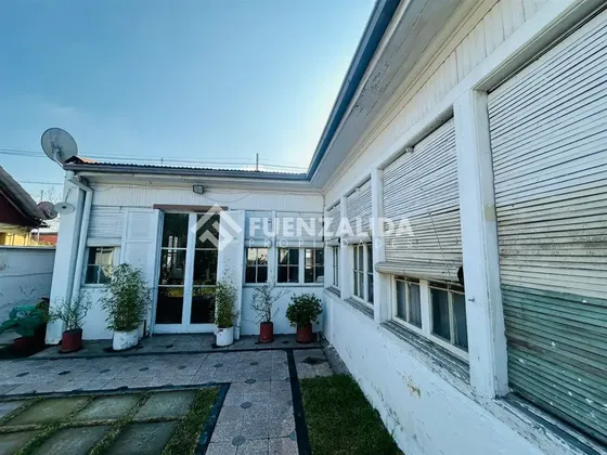 Casa En Venta De 4 Dorm. En San Miguel