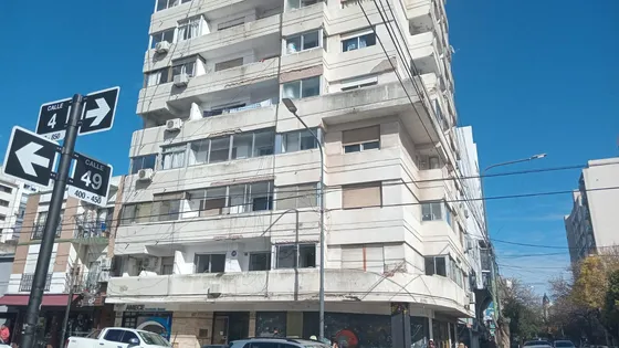 Departamento En  Alquiler De Dos Dormitorios En 49 Esuina 4 .la Plata 