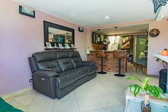 Casa En Venta En El Carmel Niquia. Cod V13362