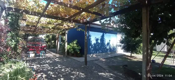 Sitio De 1.000m2 Con Casa De 3d+1b Y 70 Arboles De Cerezos
