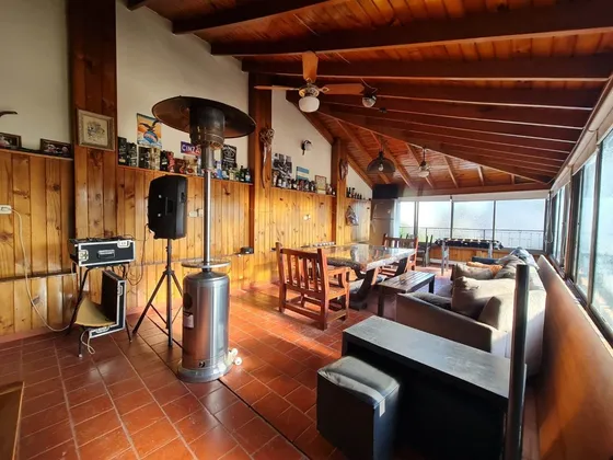 Venta Casa 4 Ambientes Lomas Del Mirador 