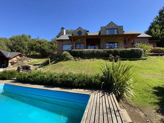 Casa En Venta De 4 Dormitorios San Martin De Los Andes 