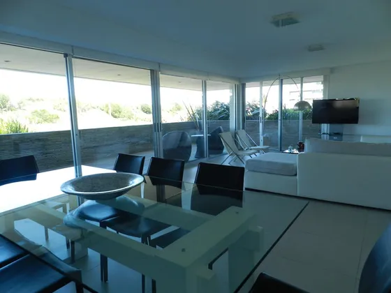 Punta Del Este Venta Y Alquiler Departamento Brava 28 Ss102