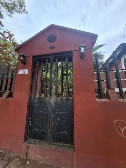 Casona En Venta Frente Terminal De Buses De Curico