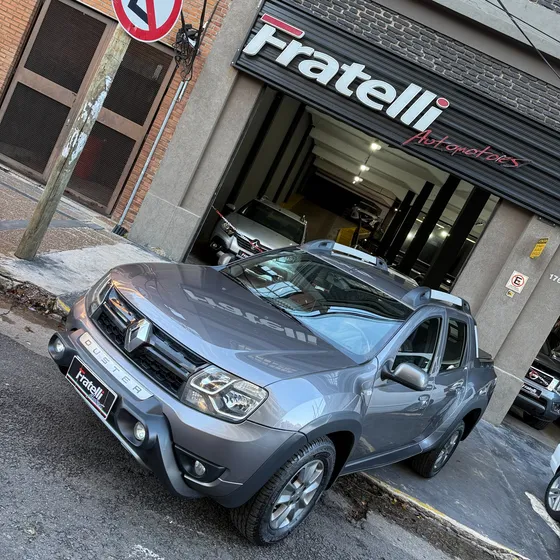 Renault Duster Oroch 2.0 Outsider Plus