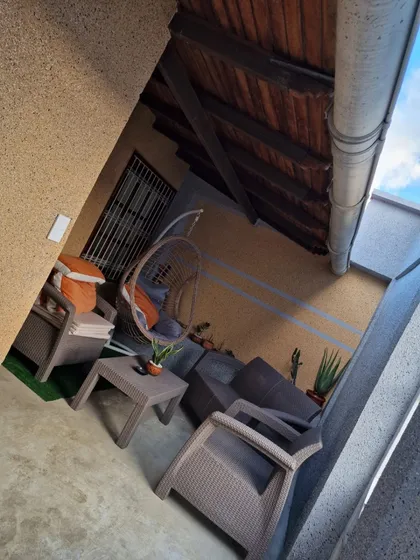 Venta Casa Quinta, Villas El Rosal   Turmero  Estado Aragua    022js 