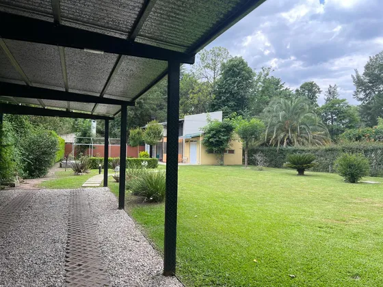 Casa En Venta Con Piscina En Roldan