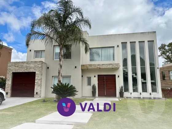 Casa A Laguna En Venta Y Alquiler - Barrio Terralagos, Canning